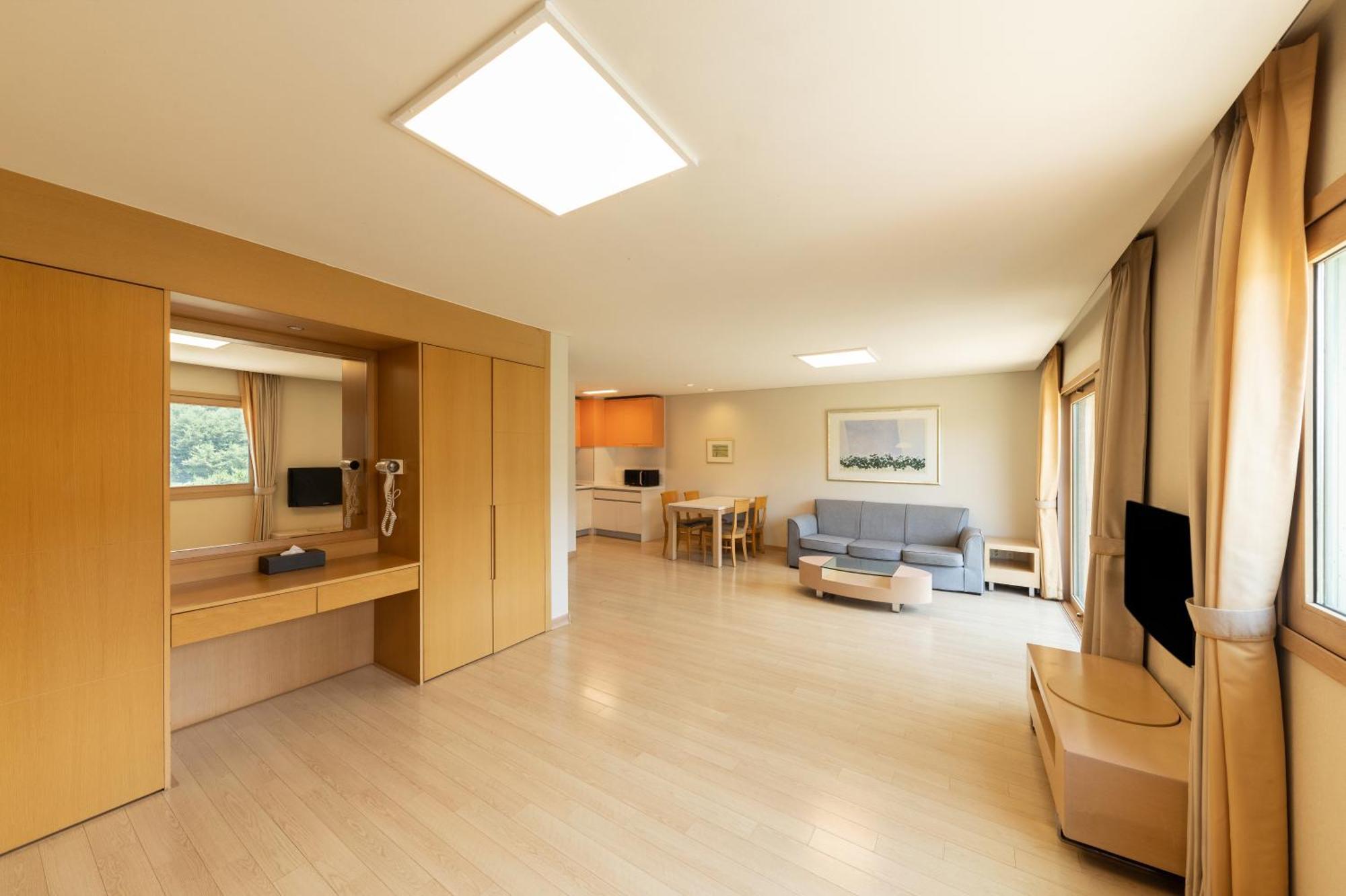 Oak Valley Resort Wonju Exterior photo