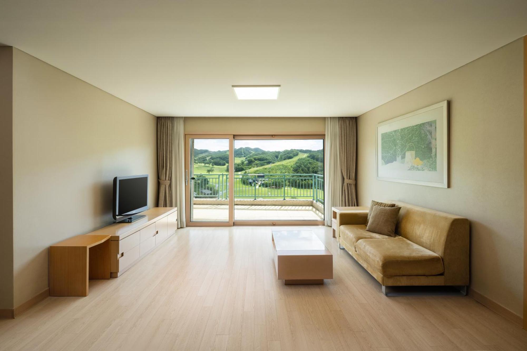 Oak Valley Resort Wonju Exterior photo