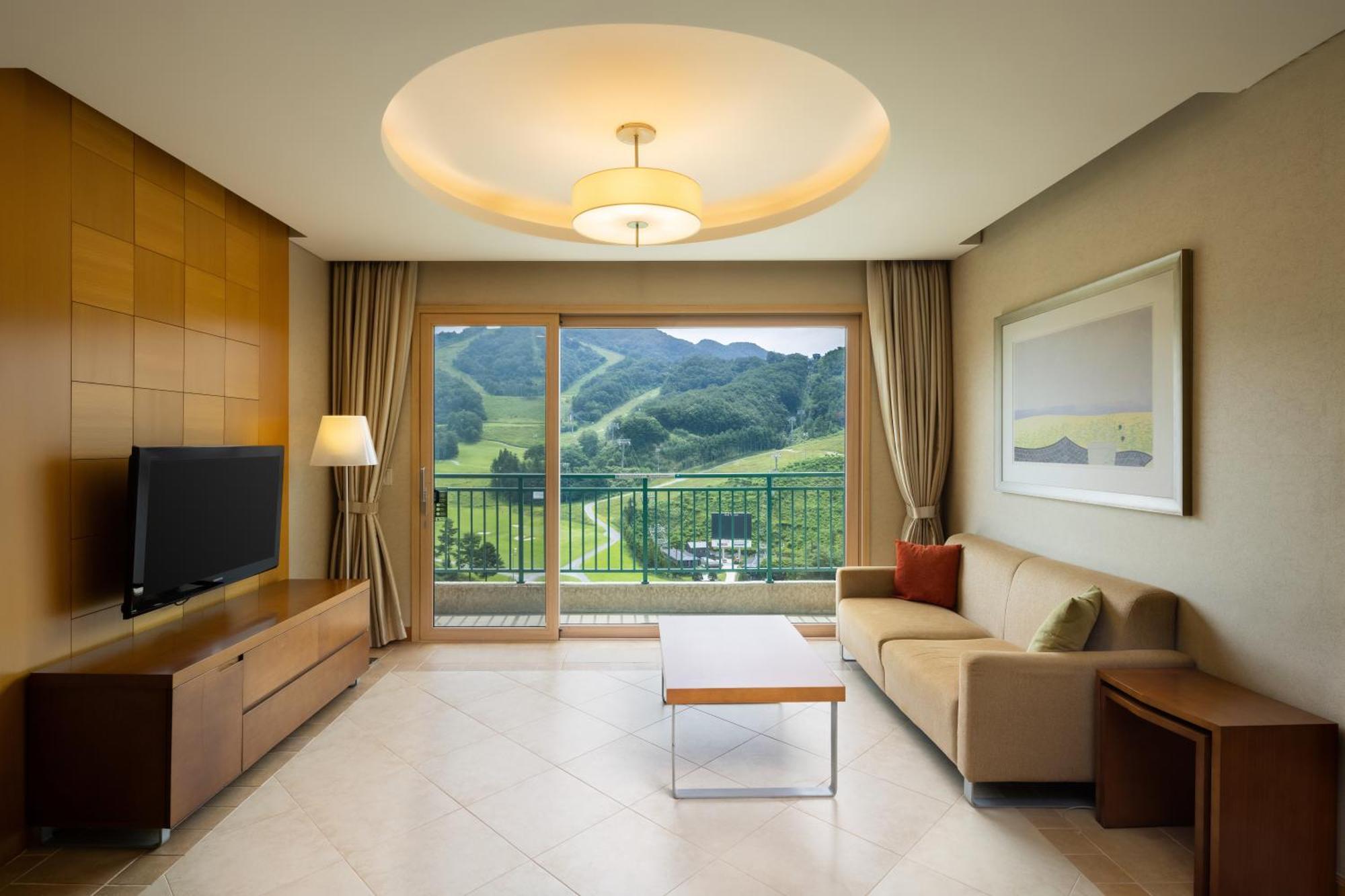 Oak Valley Resort Wonju Exterior photo