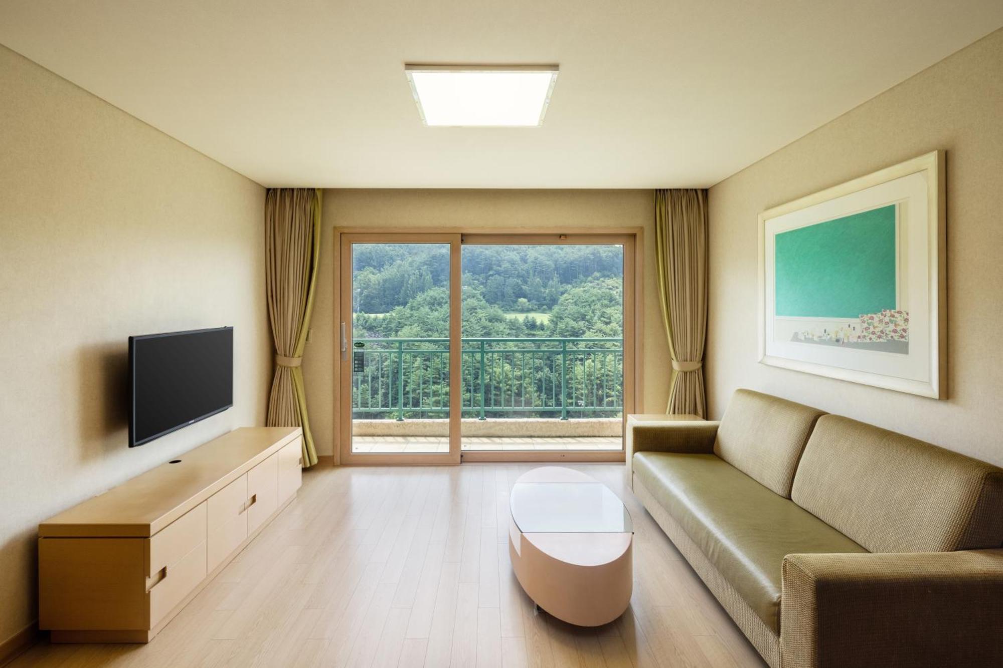 Oak Valley Resort Wonju Exterior photo