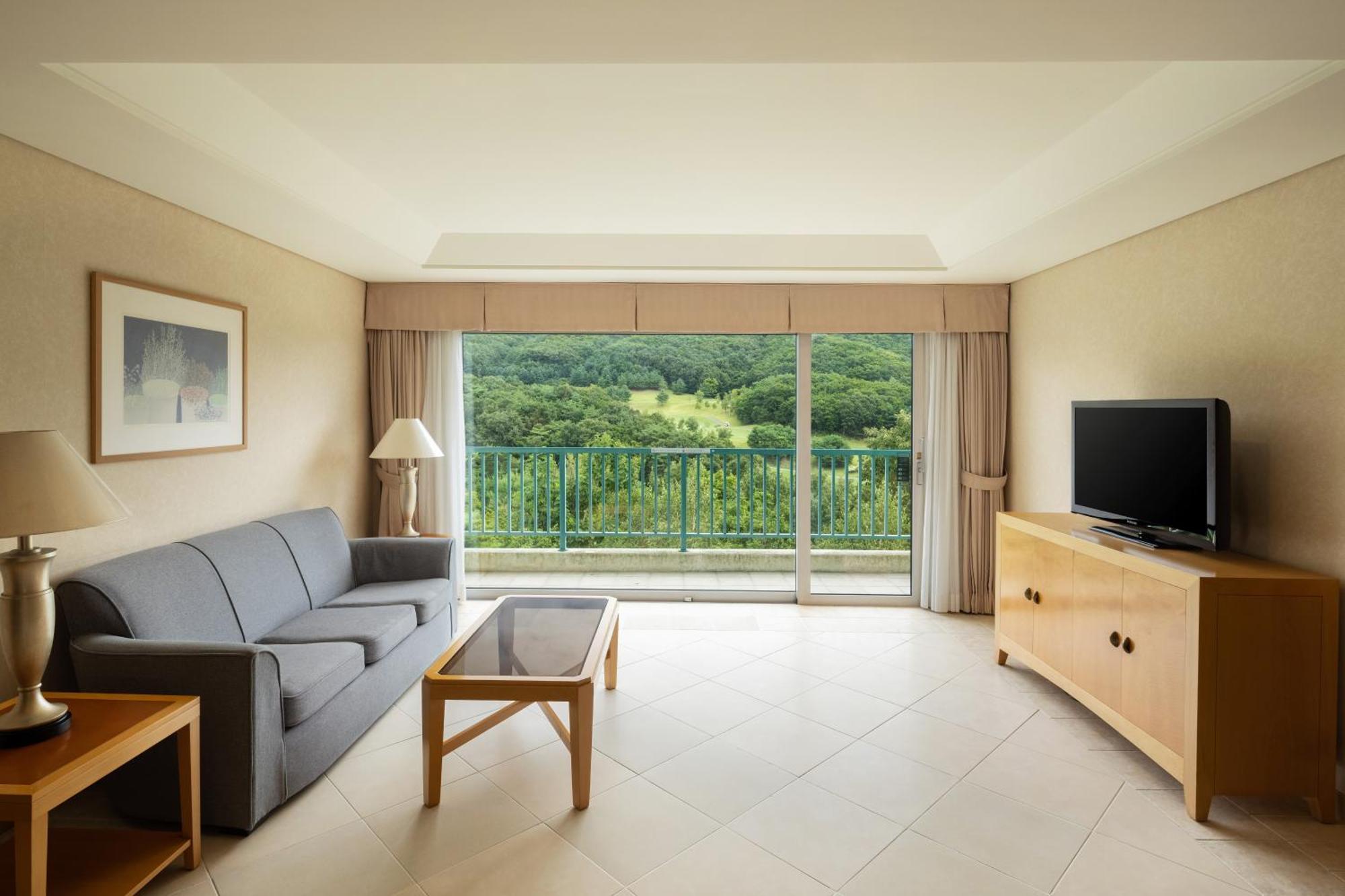 Oak Valley Resort Wonju Exterior photo